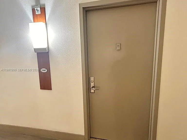 1750 N Bayshore Dr #5307 — Photo 4