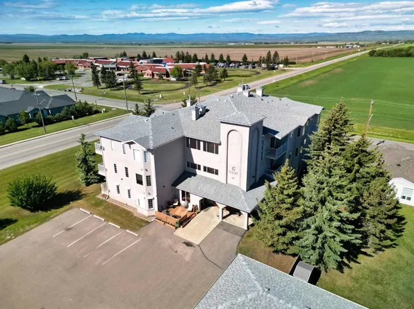6 E Skyline Cres #102, Claresholm, AB T0L 0T0