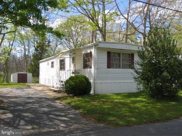 142 Chestnut Dr, Barnegat, NJ 08005
