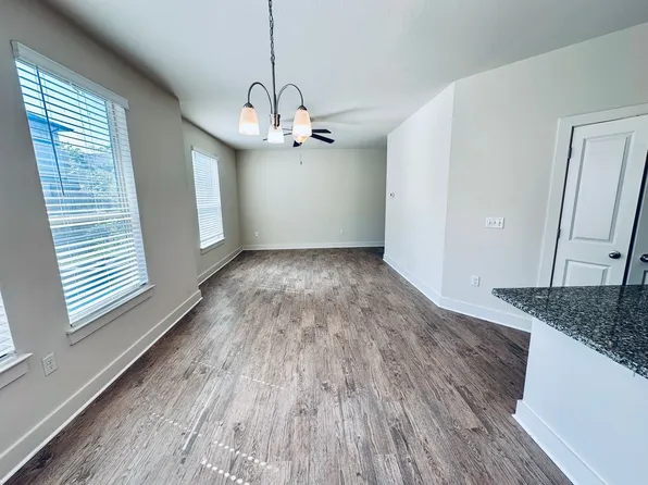 139 CREEKS - 2216, 2216 Creekside Ln APT B, Georgetown, TX 78626