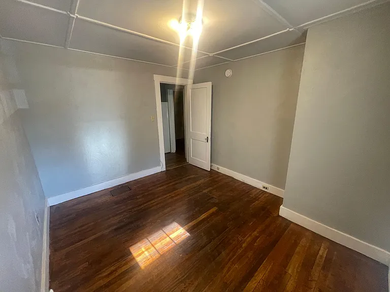 105 Main St #7 — Photo 5