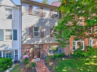 15 Georgetown Grn, Charlottesville, VA 22901