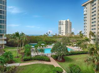 40 Seagate Dr APT 102-A, Naples, FL 34103