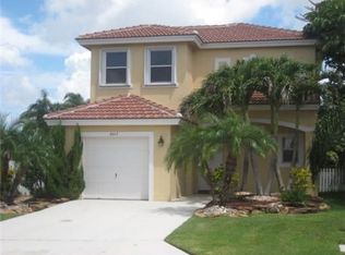 8017 Pelican Harbour Dr, Lake Worth, FL 33467