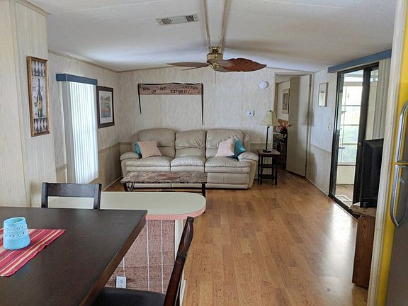 4th image of 21 Lakeview Dr