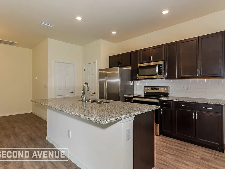 4546 Crowell Ln — Photo 6