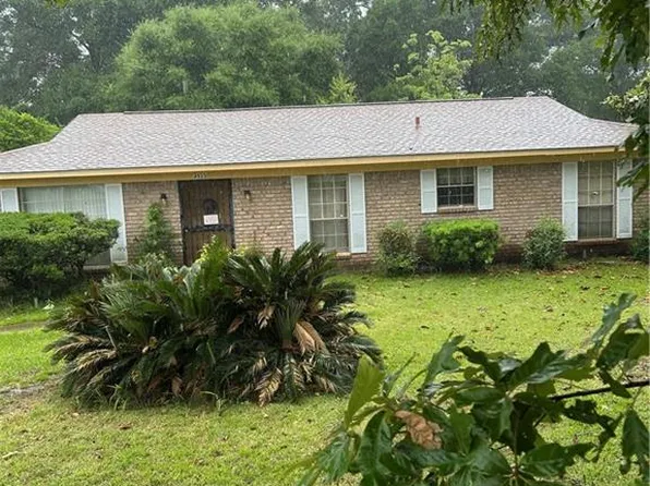 4933 Pineridge Dr N, Eight Mile, AL 36613