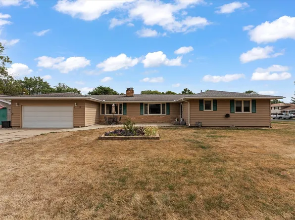 102 N Condit St, Tolono, IL 61880