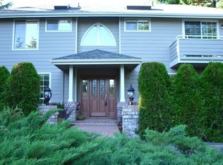 8710 SE 46th St, Mercer Island, WA 98040