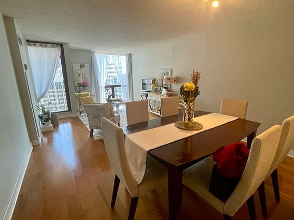 3rd image of 200 N Dearborn St Unit 3005