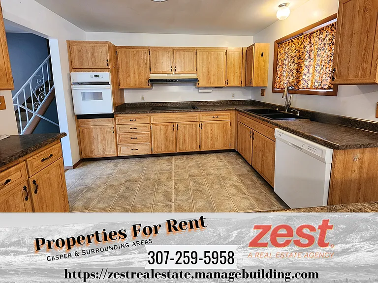1220 S Illinois Ave — Photo 4