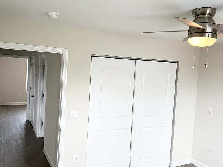 400 Maple Valley Dr — Photo 5