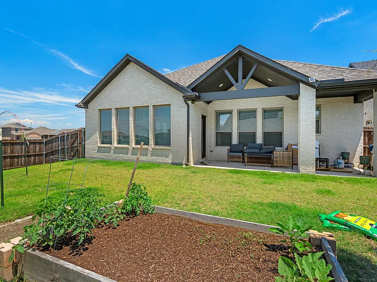 4922 Pebblewood Dr — Photo 15