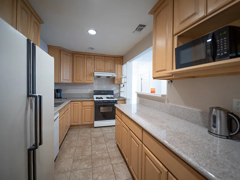 118 E Shady Grove Dr — Photo 12