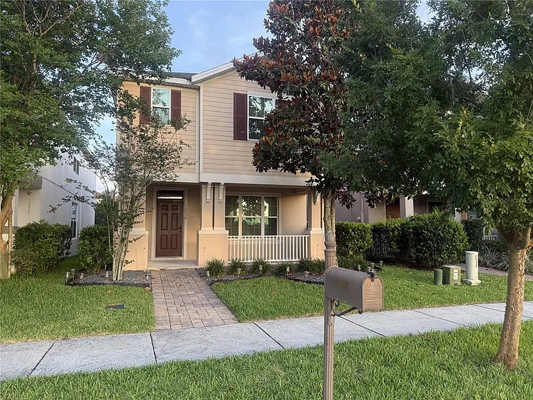 12030 Silverlake Park Dr — Photo 1