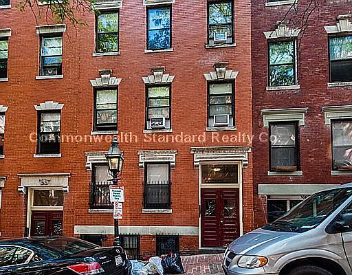 2nd image of 48 Garden St #1RM