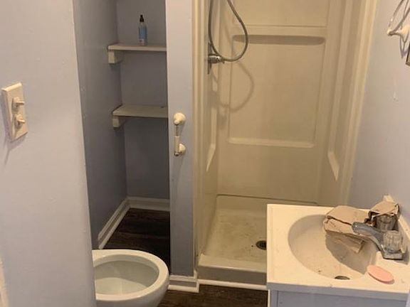 3rd image of 1221 White Ave APT 2