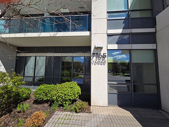 4th image of 7165 Yonge St #1406