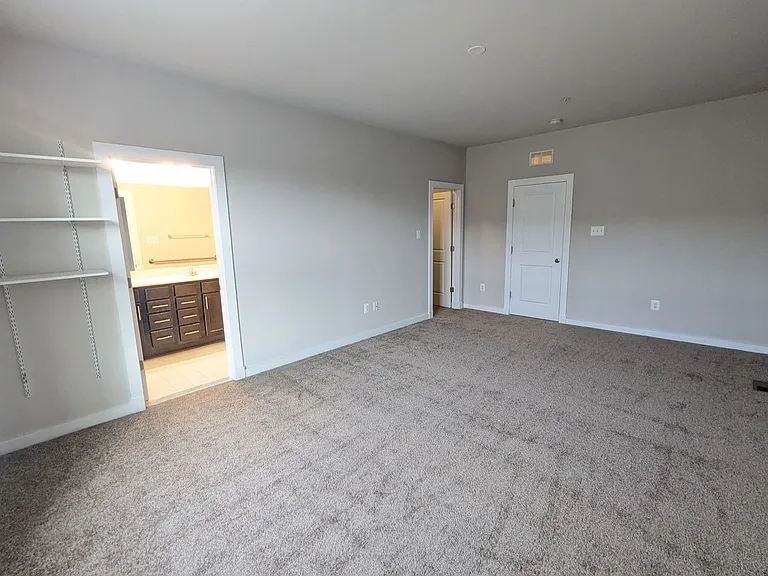 1129 Lawler Dr — Photo 32