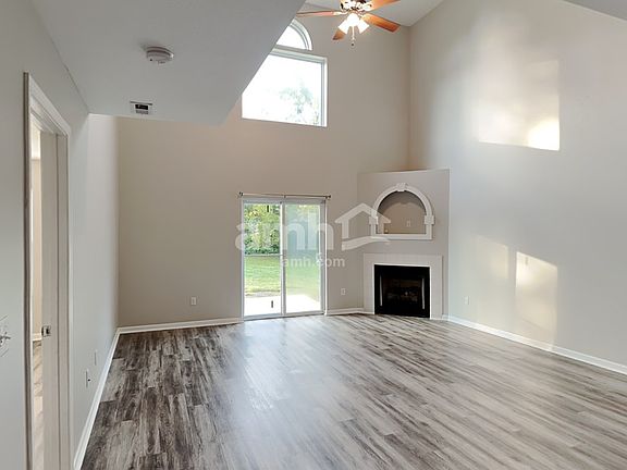 4th image of 653 Corbel Dr