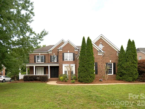 12319 Summer Breeze Ct, Charlotte, NC 28277