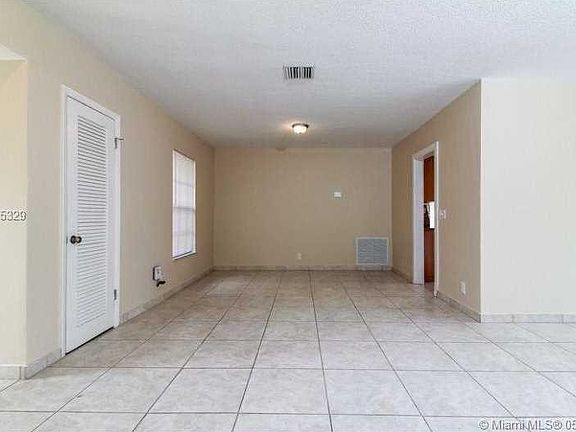 5th image of 7512 NW 40th Ct