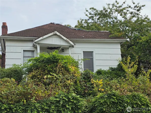 8258 2nd Avenue NE, Seattle, WA 98115