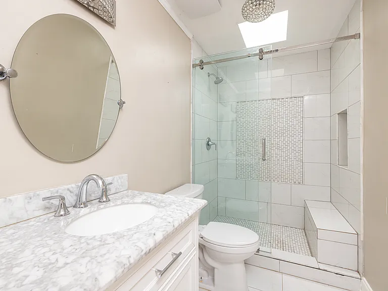 2124 Rockland Ct — Photo 39