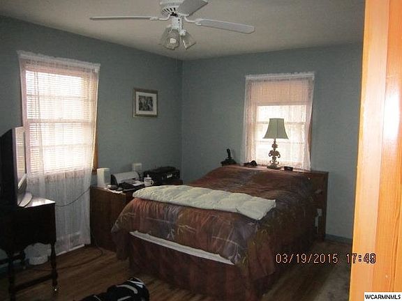 5th image of 230 Birch St E