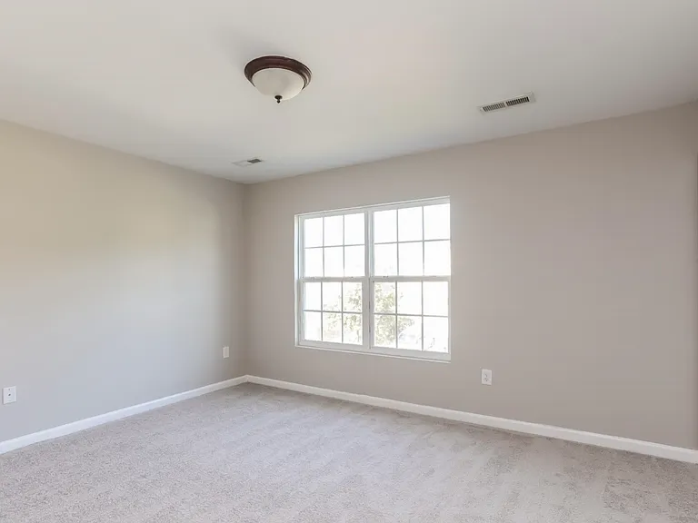 5008 Miller Dr — Photo 10