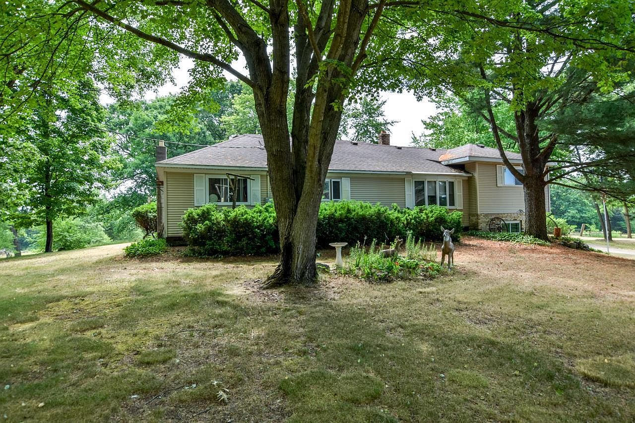 N1240 Southern Road, Lyndon Station, WI 53944 Zillow