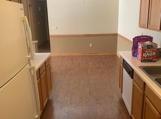 8411 Lexington Pl APT 2, Pleasant Prairie, WI 53158