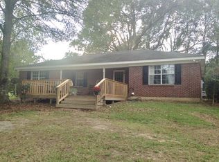 22 Pavillion Rd, Laurel, MS 39443