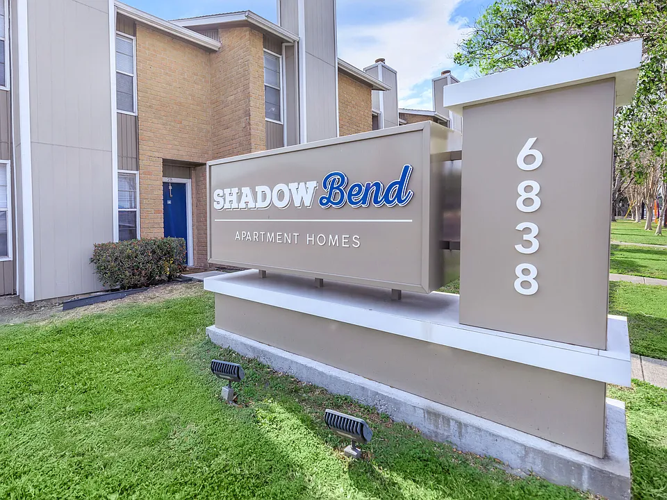 Shadow Bend Apartments