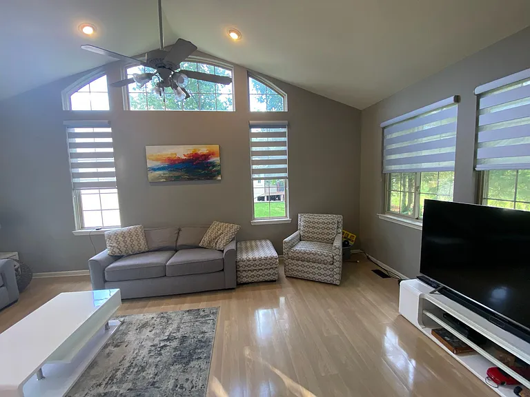 5628 Versailles Ave — Photo 22