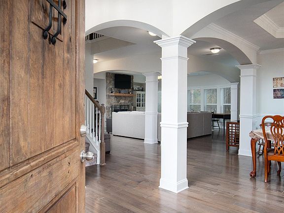5th image of 134 Edinburgh Dr #320