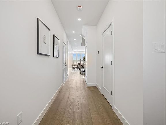 3rd image of 58 Walker Rd