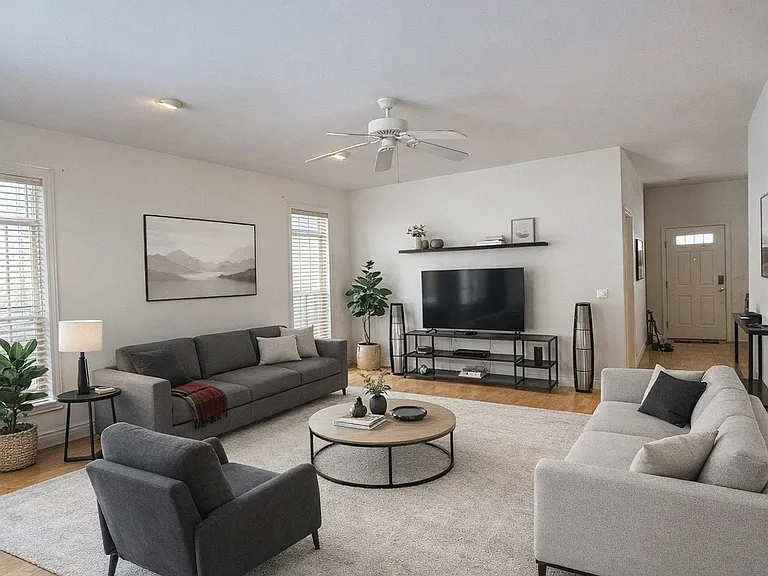 12 Canterbury Ln — Photo 3
