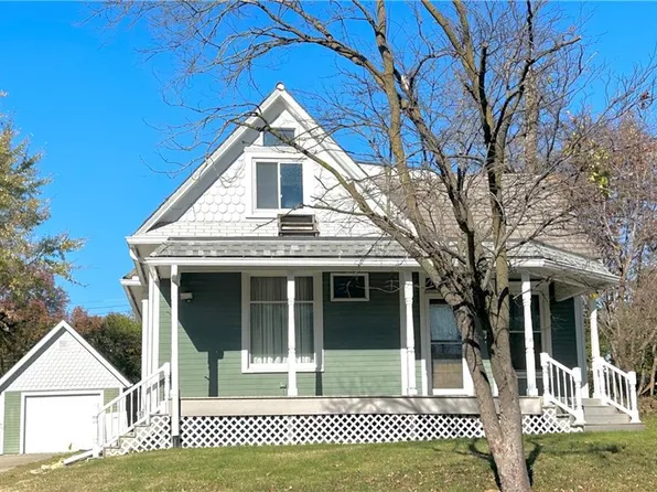625 W 1st St, Maryville, MO 64468