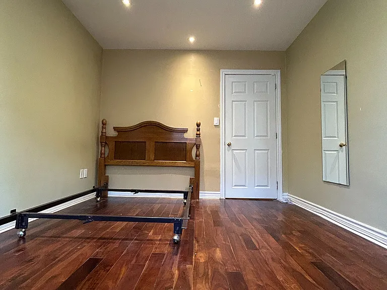 23 Pineway Blvd #MAIN FLOOR — Photo 14