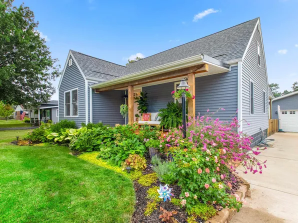 150 N Park Dr, Canton, IL 61520