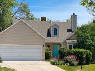 10291 S Silver Willow Dr, Sandy, UT 84070