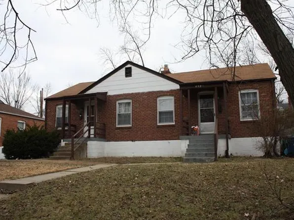 3448 Saint Mark Ln, Saint Ann, MO 63074