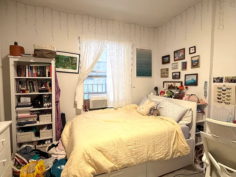 18 N Moore St #2R — Photo 8