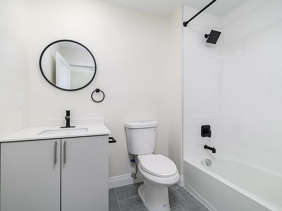 5th image of 84 W Park Pl #506