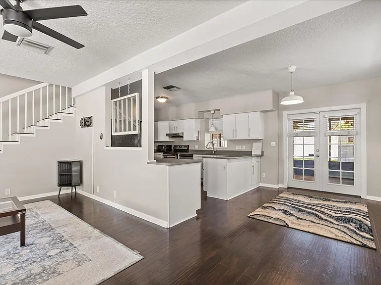 742 N Westmoreland Dr — Photo 13