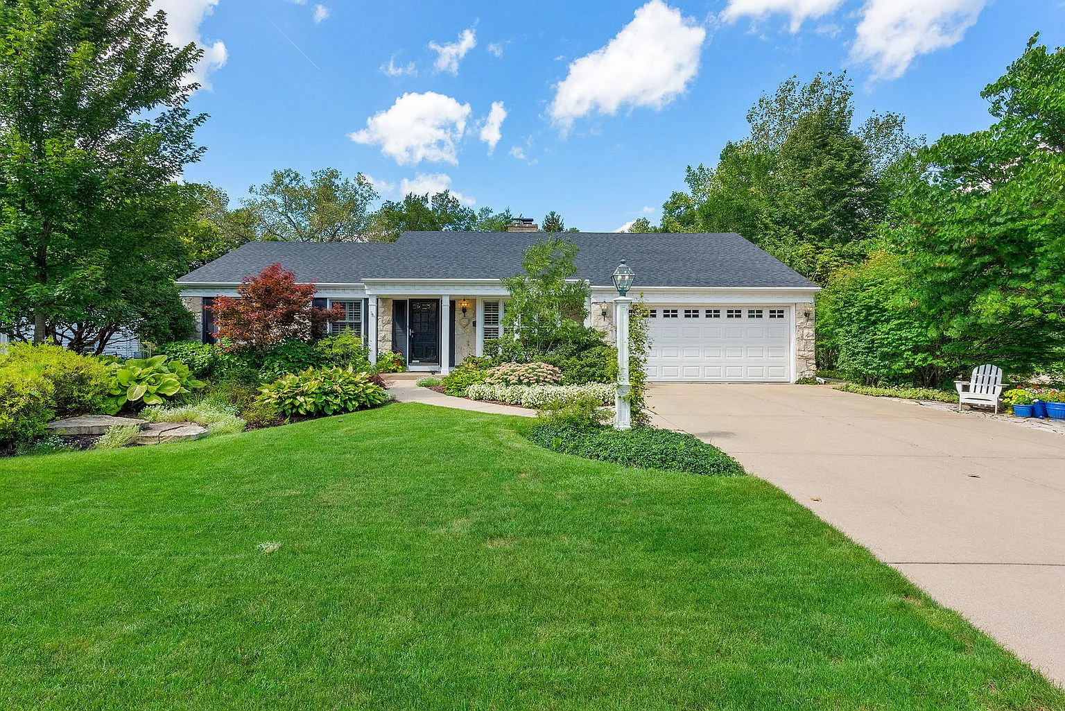 5522 Ridgewood Dr photo 1