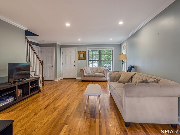 3rd image of 12 West Sussex Place #12