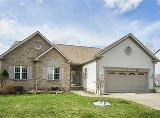 830 Village Pkwy, Akron, OH 44333