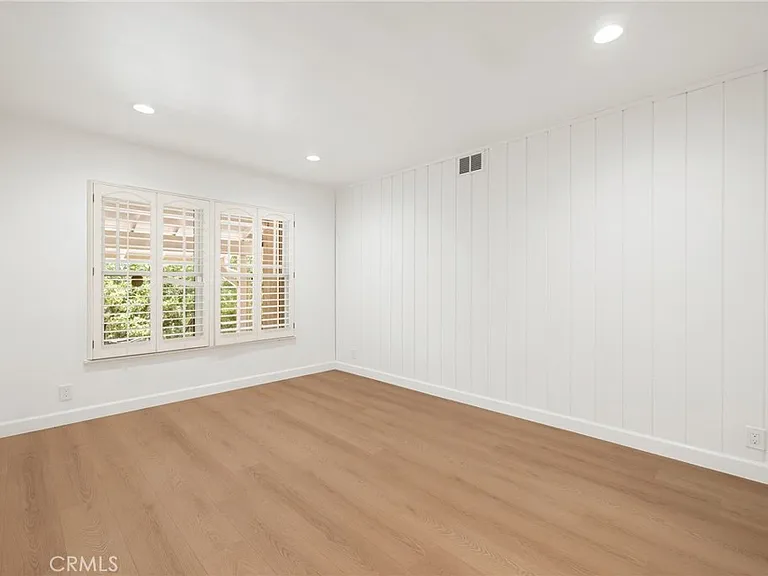 22204 Avenue San Luis — Photo 13